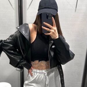 ZARA SEAMLESS JEWEL FLORAL TOP bloggers favorite